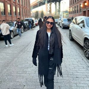 Meet your Posher, Maria jose